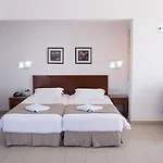Theo Sunset Bay Hotel