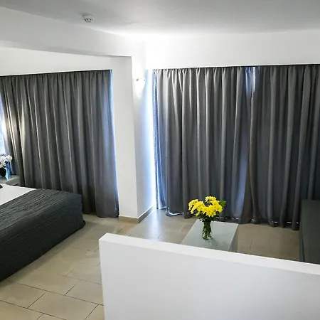 Hotel Theo Sunset Bay