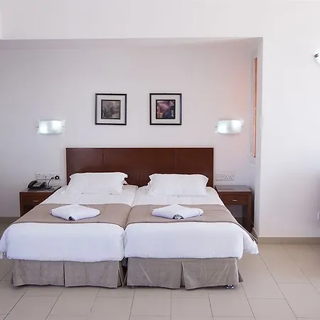 Theo Sunset Bay Otel