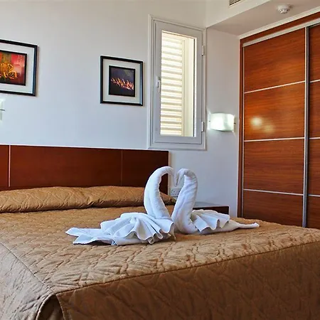 Theo Sunset Bay Otel Kissonerga