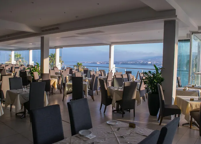 Hotel Theo Sunset Bay