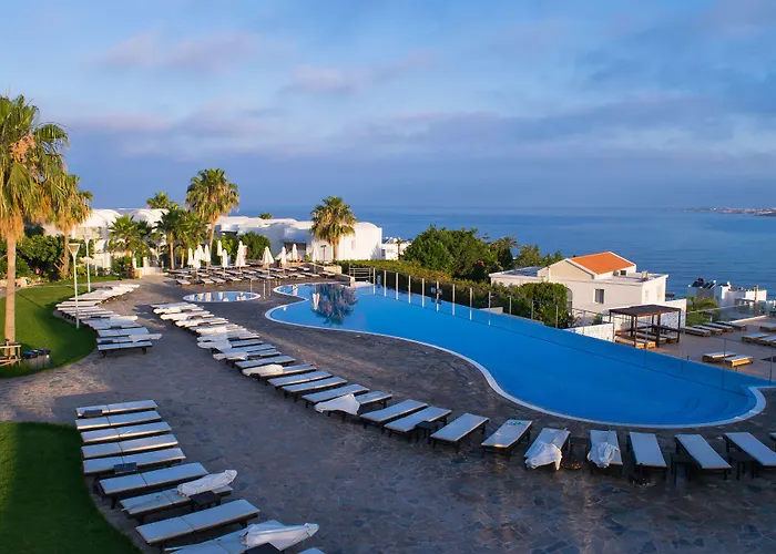 Theo Sunset Bay 4* Kissonerga