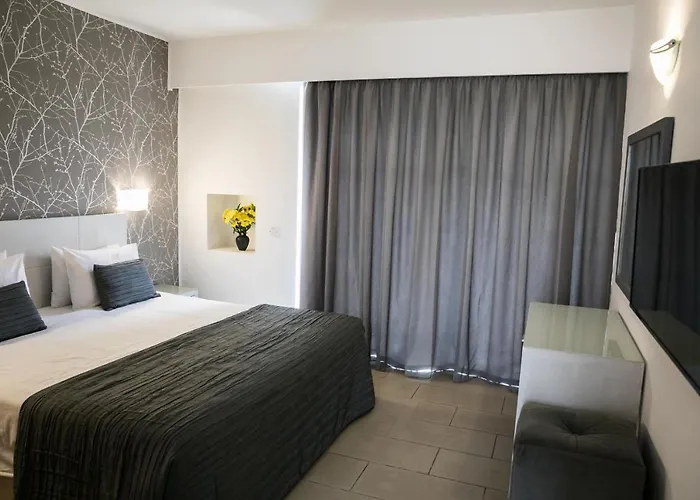 Theo Sunset Bay Hotel Kissonerga