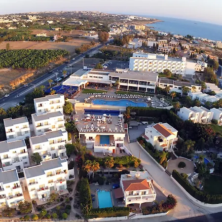 Theo Sunset Bay