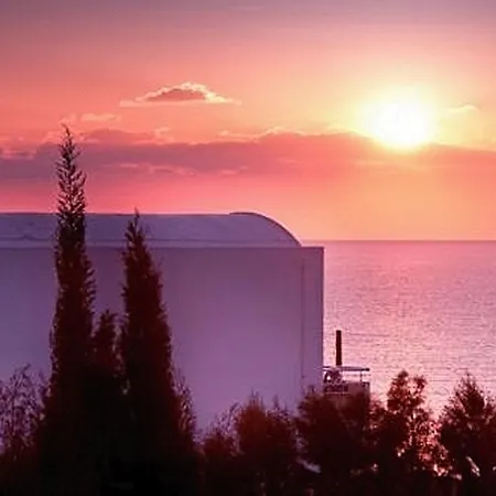 Ξενοδοχείο Theo Sunset Bay 4*