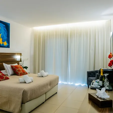 Theo Sunset Bay 4*