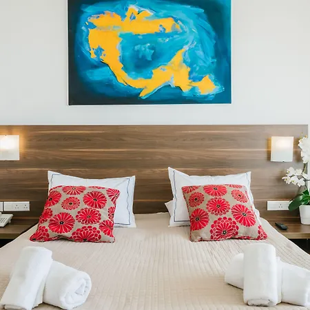 فندق Theo Sunset Bay كيسونيجرا