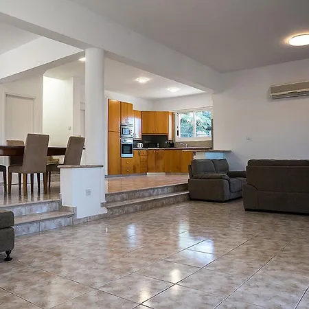 Theo Sunset Bay Otel Kissonerga