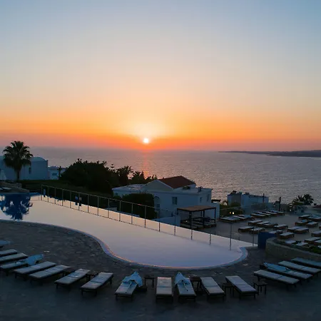 Theo Sunset Bay Hotel