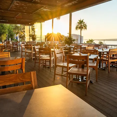 Hotel Theo Sunset Bay
