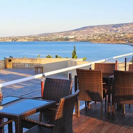 Theo Sunset Bay Hotel