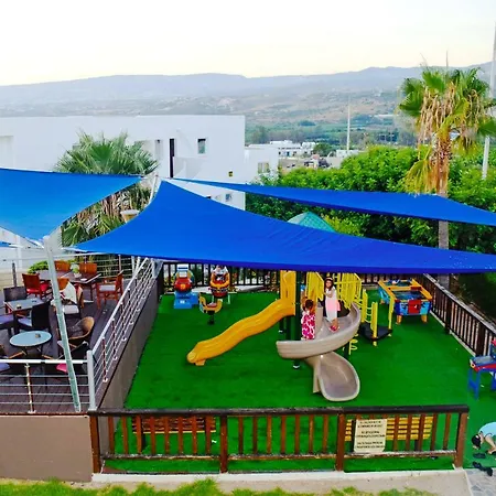 Theo Sunset Bay Κισσόνεργα