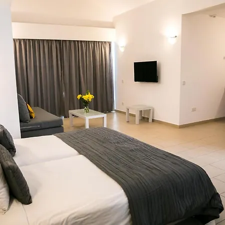 Theo Sunset Bay Hotel 4*