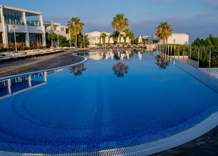 Theo Sunset Bay Ξενοδοχείο 4*