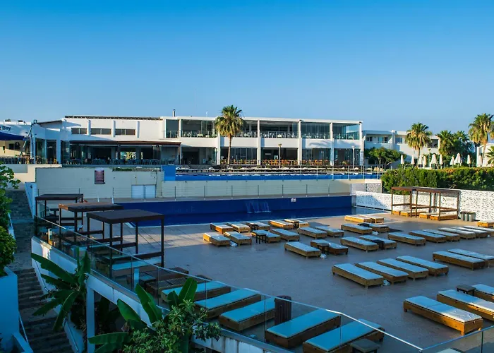 Hotel Theo Sunset Bay