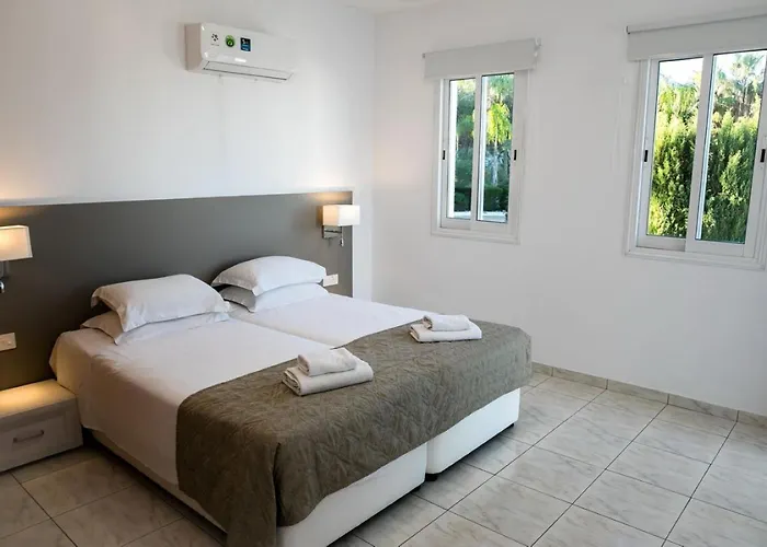 Theo Sunset Bay Hotel Kissonerga