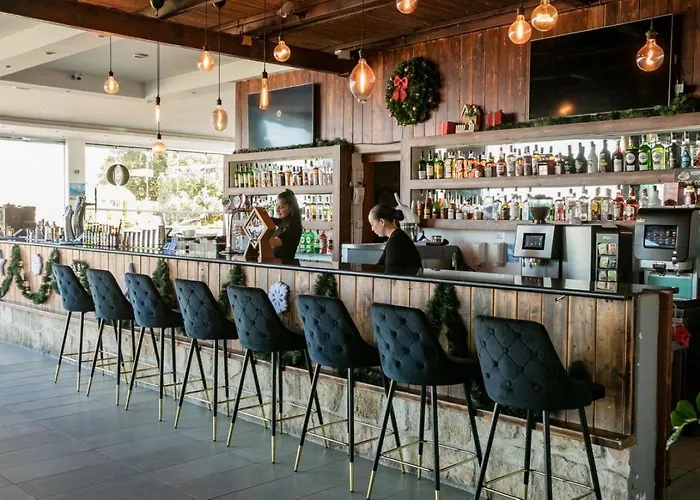 Theo Sunset Bay Hotel